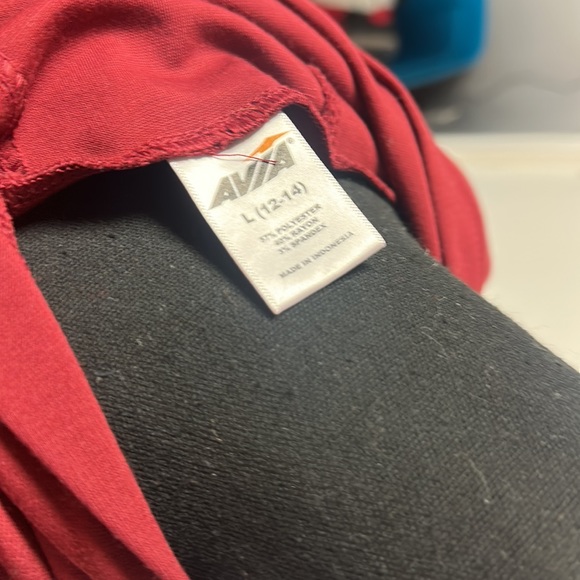 AVIA - Picture 7 of 9